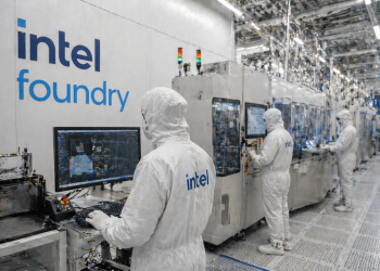 Intel stock resumes rally as AI demand fuels fresh analyst upgrades